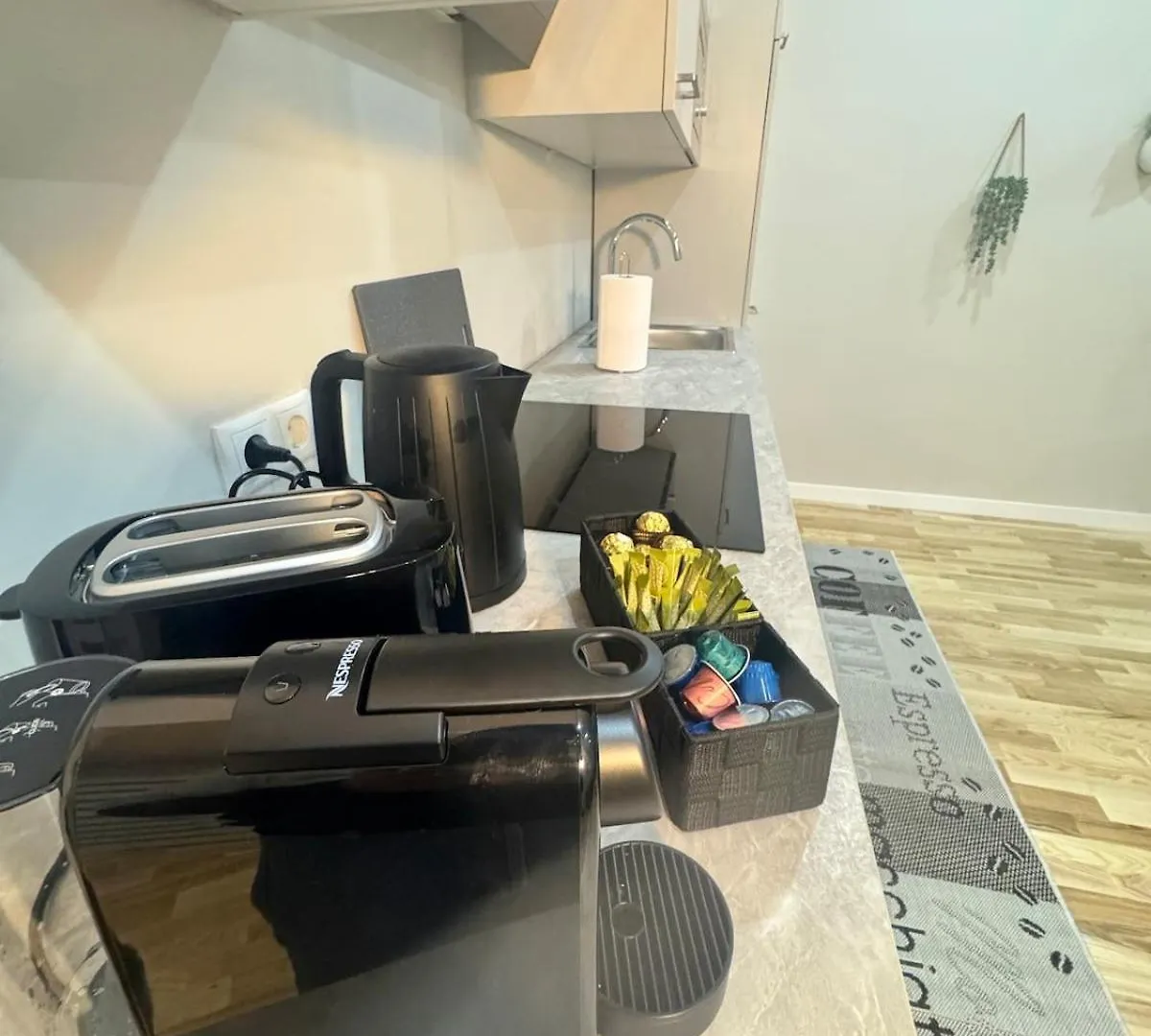 וינה Wohnen Im Kunstwerk Neben Hundertwasserhaus L Hg4 דירה